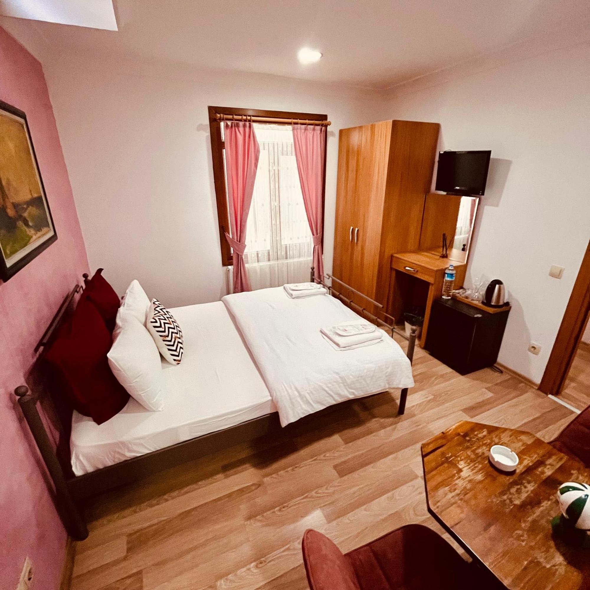 By Sukru Hotel Adalar Exterior photo